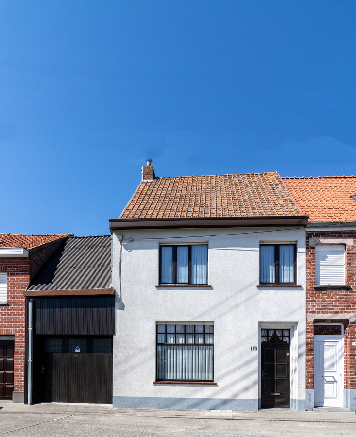 Gezinswoning met mogelijkheid tot 4 slaapkamers vlakbij centrum Koekelare 