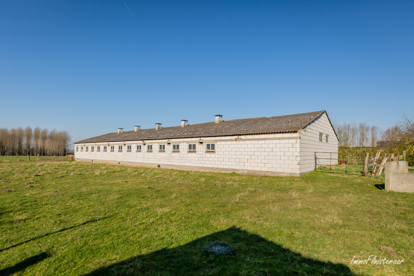 Karaktervolle eigendom met tal van mogelijkheden op ca. 3,5ha te Baaigem 