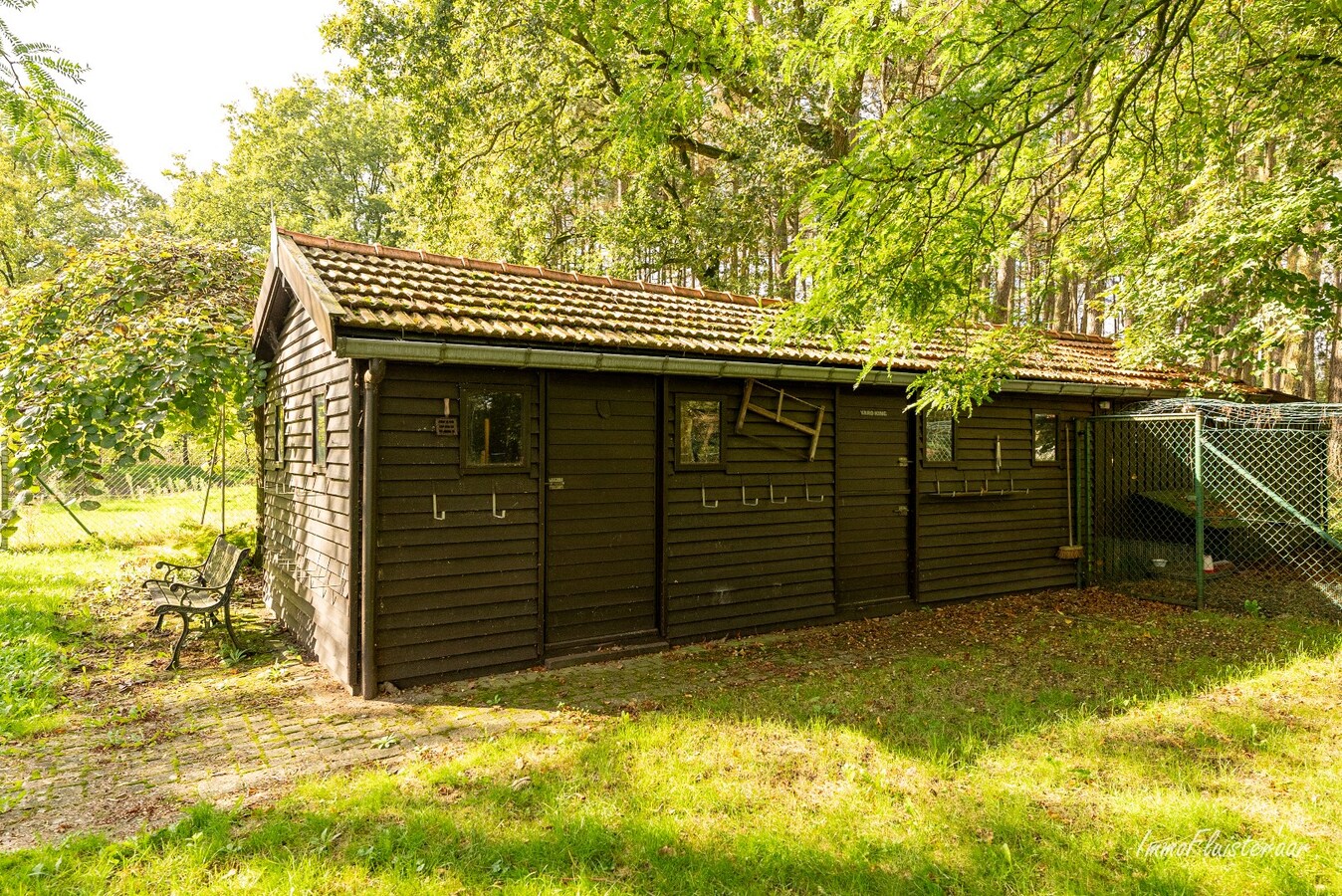 Rustig gelegen landhuis op 9.088 m2 te Balen 