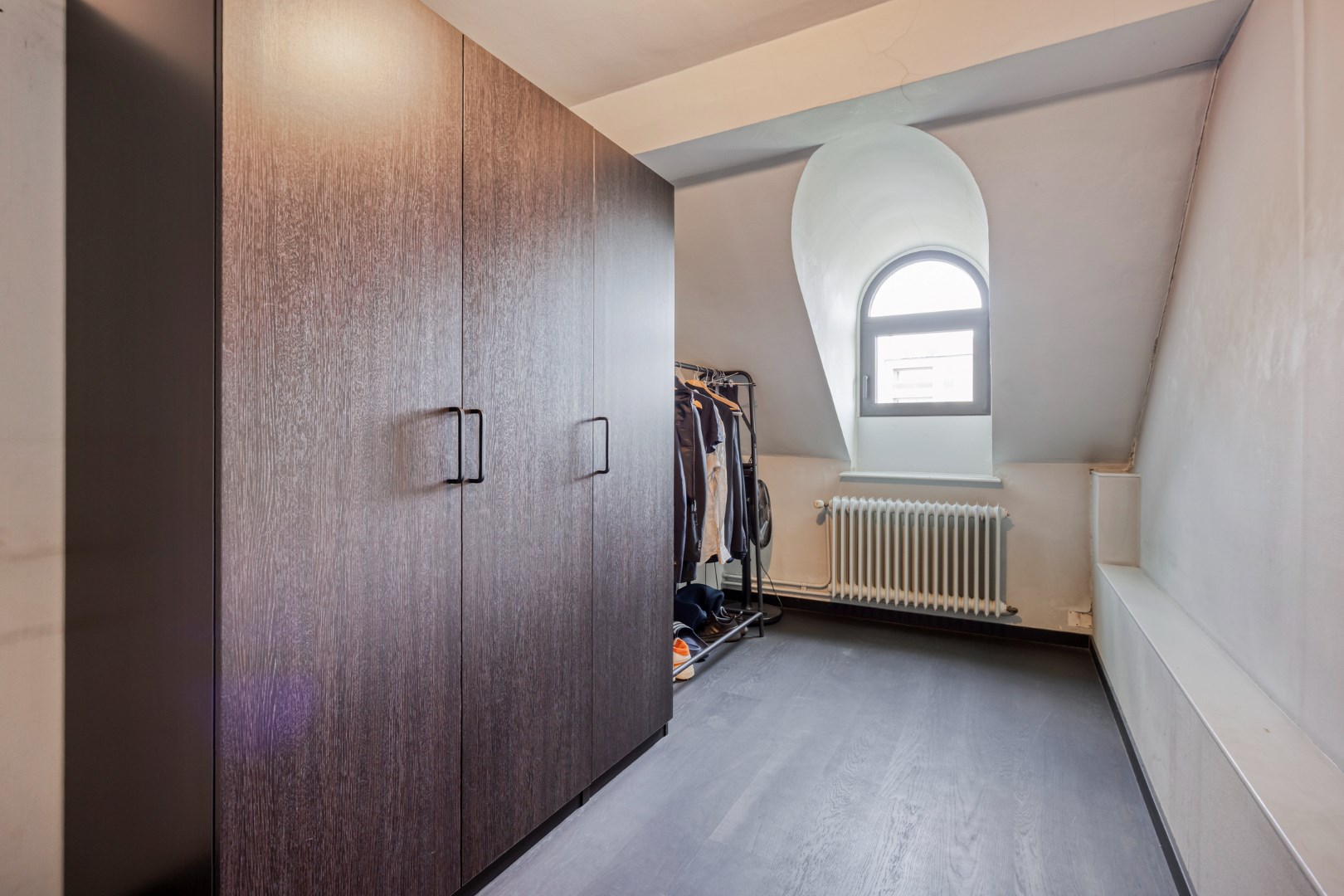 Prachtig herenhuis op de Tiensevest met mogelijkheid tot praktijkruimte - bewoonbare opp. 555 m&#178; 