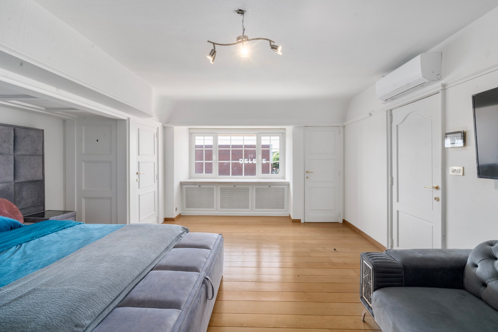 Stijlvolle villa met 5 slaapkamers op mooi perceel van 1325m&#178; 