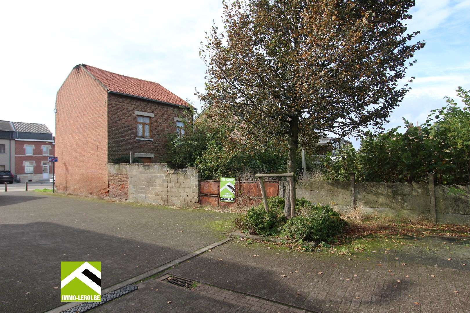Projectgrond - Woning met diepe tuin, palend aan 3 straten 