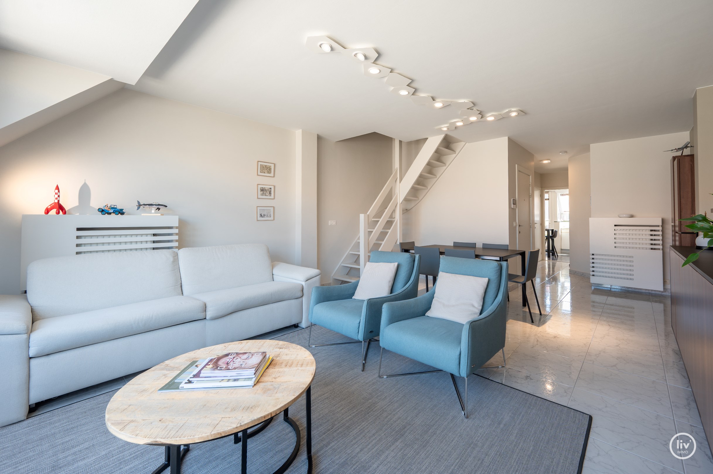 Appartement en duplex lumineux avec 2 grandes terrasses situ&#233; dans l&#39;avenue Paul Parmentier. 