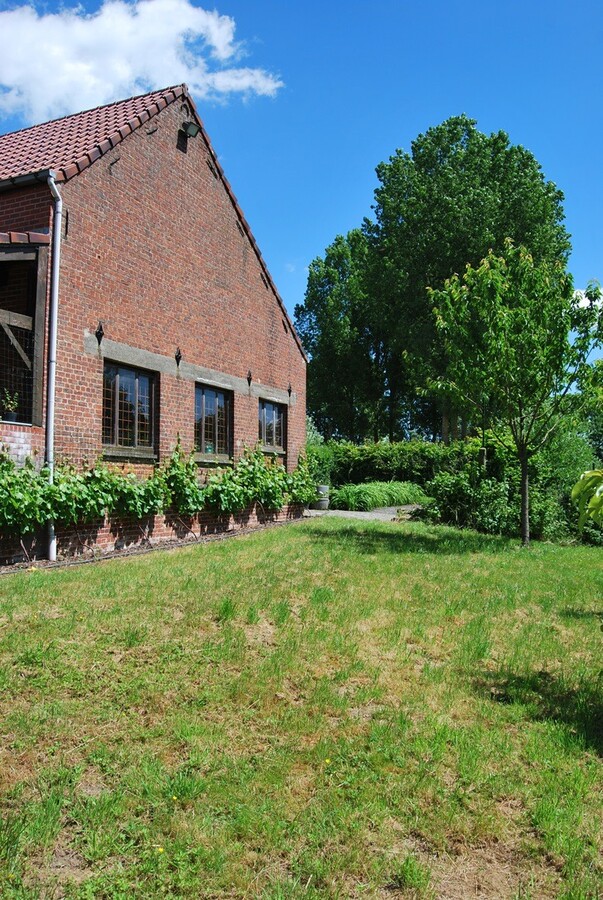 Charmante hoeve op ca. 1,1ha te Geraardsbergen 