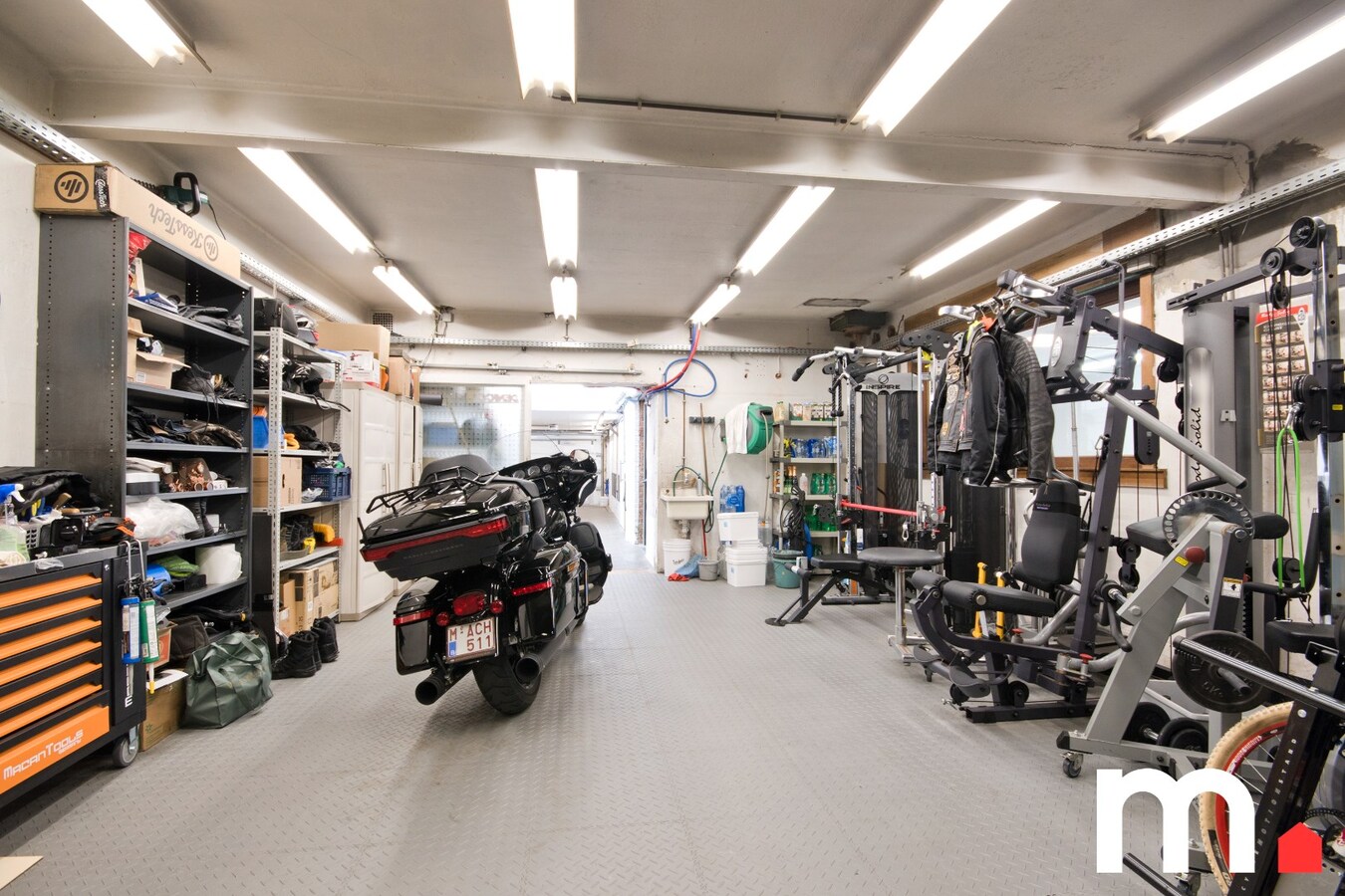 Uniek handelshuis met woonst op toplocatie – 220m&#178; commerci&#235;le Ruimte + 165m&#178; woning 