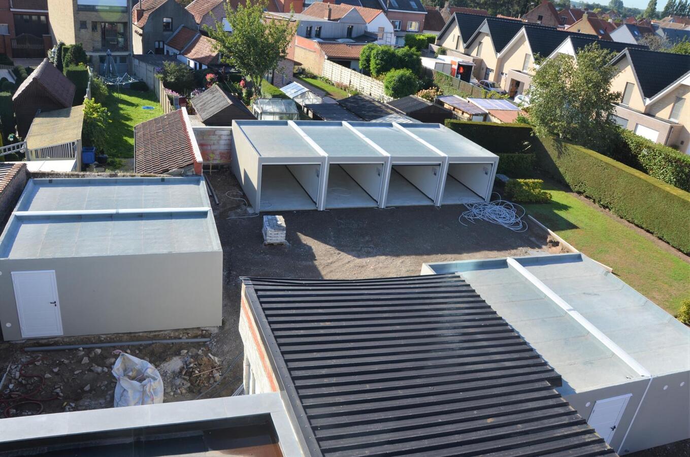 Lichtrijk nieuwbouw appartement met 2 slaapkamers, ruim terras en garage 