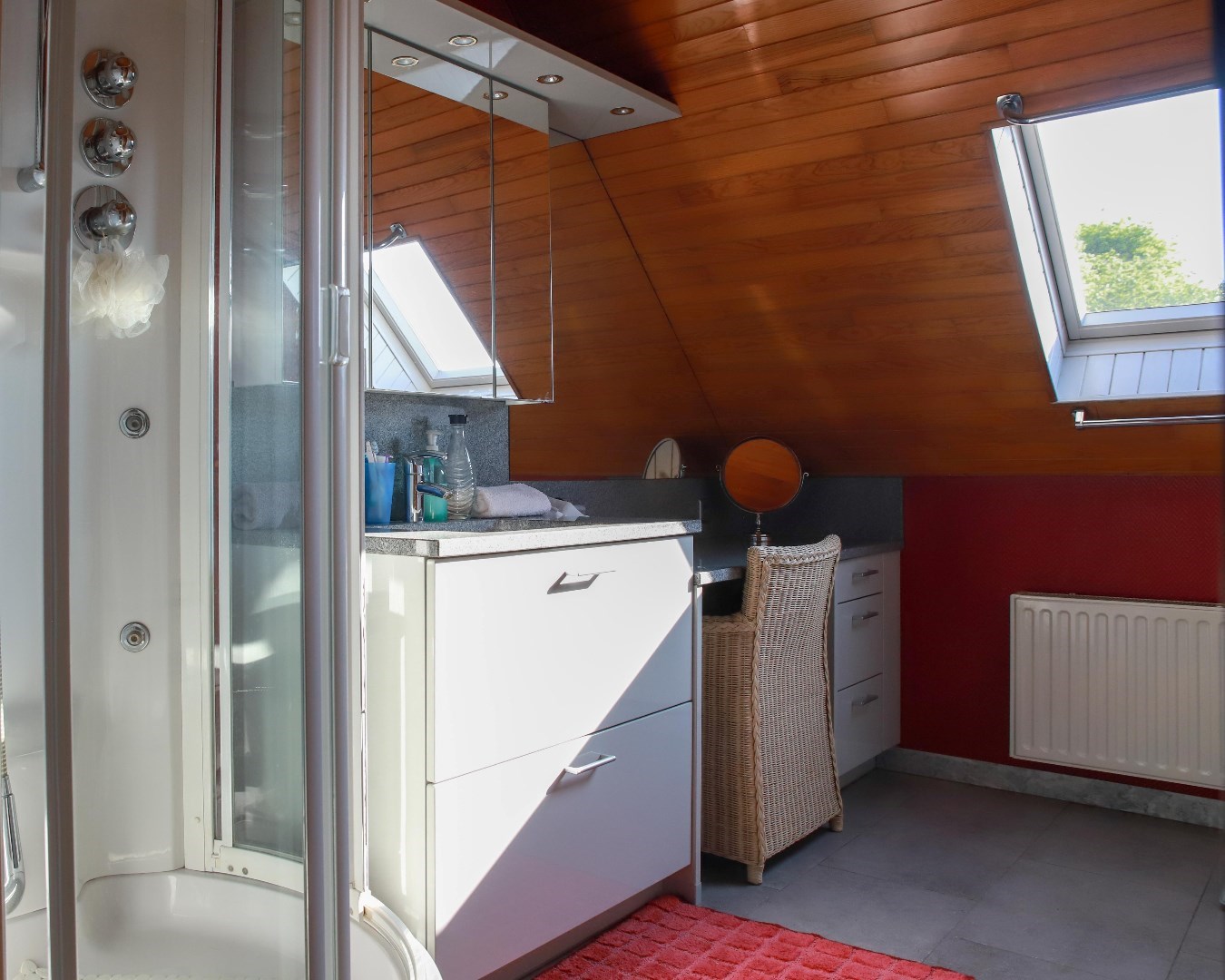 Prachtige alleenstaande woning met garage en tuin op 719 m&#178; 