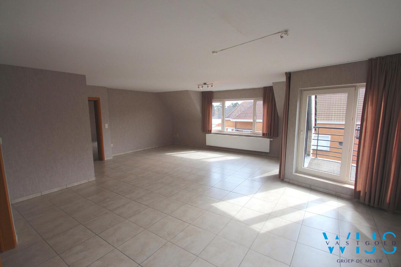 Prachtig lichtrijk 3 slaapkamerappartement van 115m&#178; te ERTVELDE 