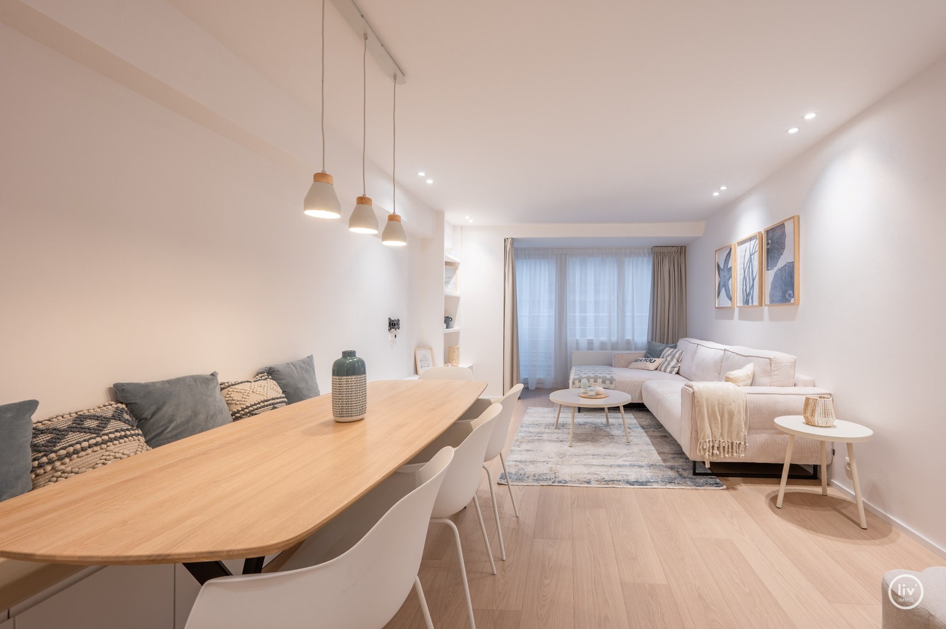 Bel appartement r&#233;nov&#233;, id&#233;alement situ&#233; entre la place du Triangle et la digue &#224; Knokke. 