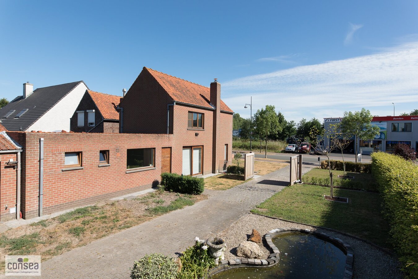 TE KOOP: VRIJSTAANDE WONING OP EEN MAGNIFIEK STUK GROND. 