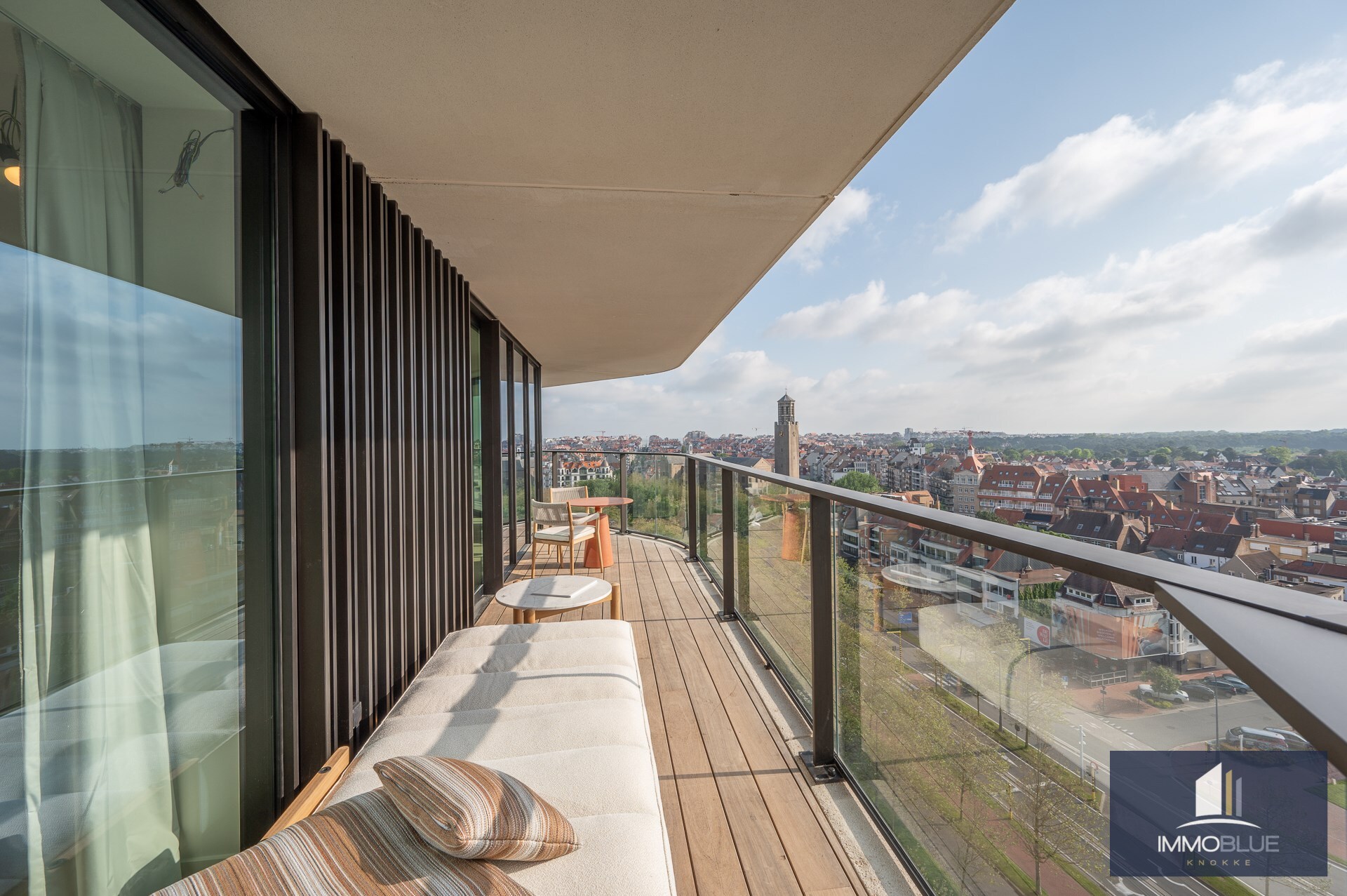 Luxueus appartement met zeer ruim terras gelegen in de exclusieve residentie The Tower. 
