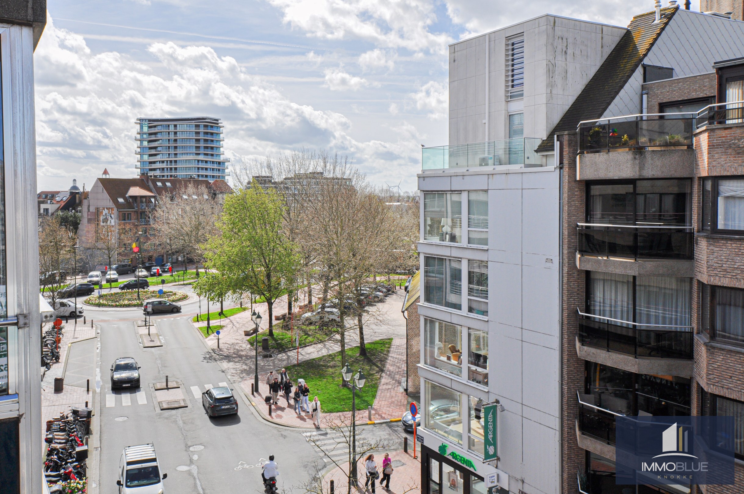 Appartement enti&#232;rement r&#233;nov&#233; situ&#233; dans une petite r&#233;sidence. 