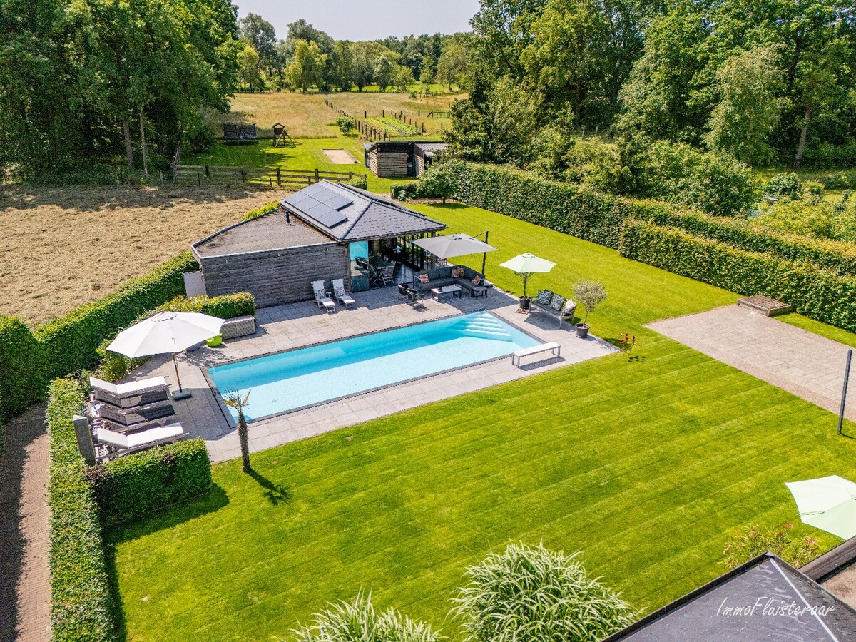 Villa met zwembad op ca. 2.155 m2 te Nijlen (Mogelijkheid tot aankoop aanpalende weide van ca. 5.251 m2, ideaal voor het houden van dieren) 