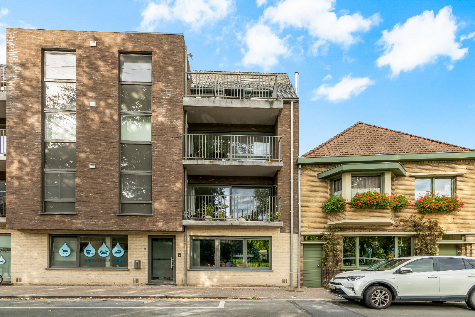 Appartement met 2 slp en 2 (zonne)terrassen, Torhout 