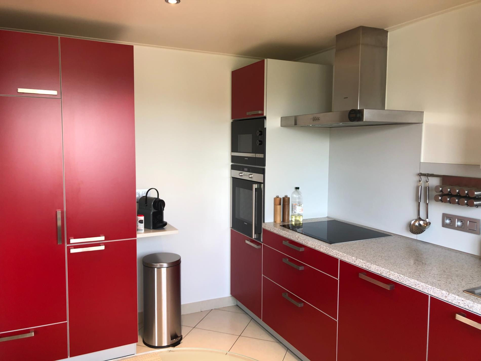 Gerenoveerd 2-slaapkamer appartement 
