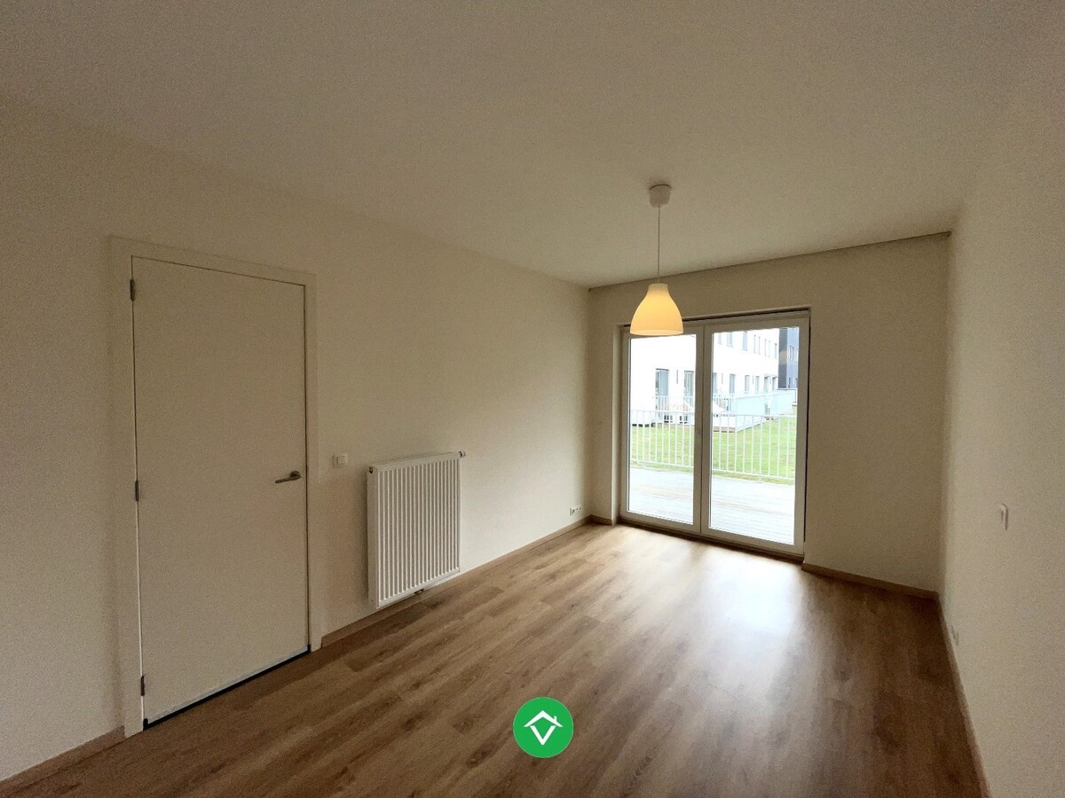 Ruim appartement op eerste verdieping met 2 slaapkamers in De Munt Roeselare 