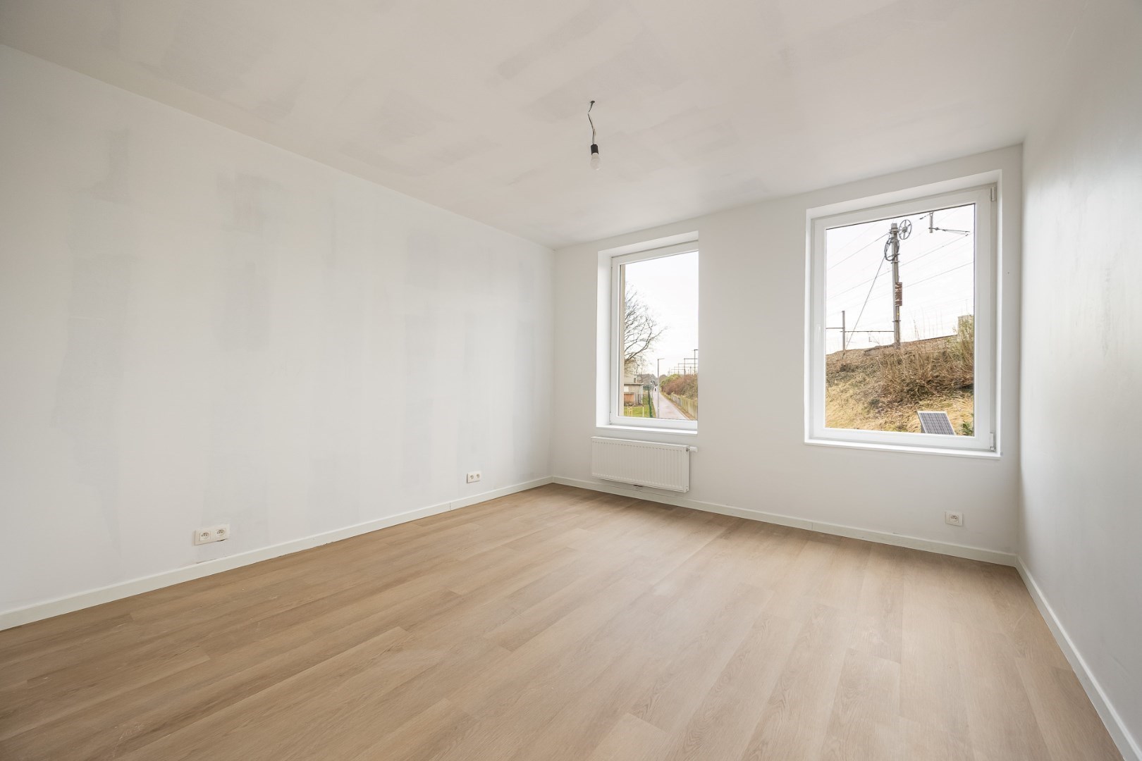 Gerenoveerde rijwoning met 3 slaapkamers 