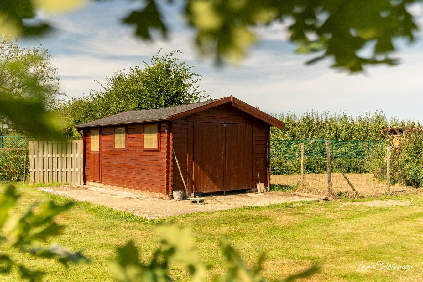 Instapklare landelijke villa op een ruim perceel van ca. 65a te Meensel-Kiezegem (Tielt-Winge). 