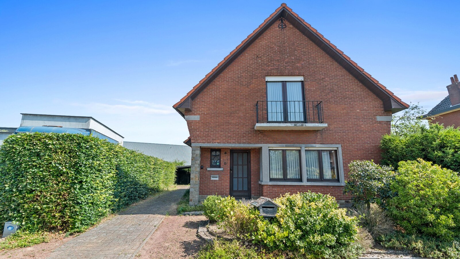 AARSCHOT - Ruime woning met 3 slk, tuin en garage 