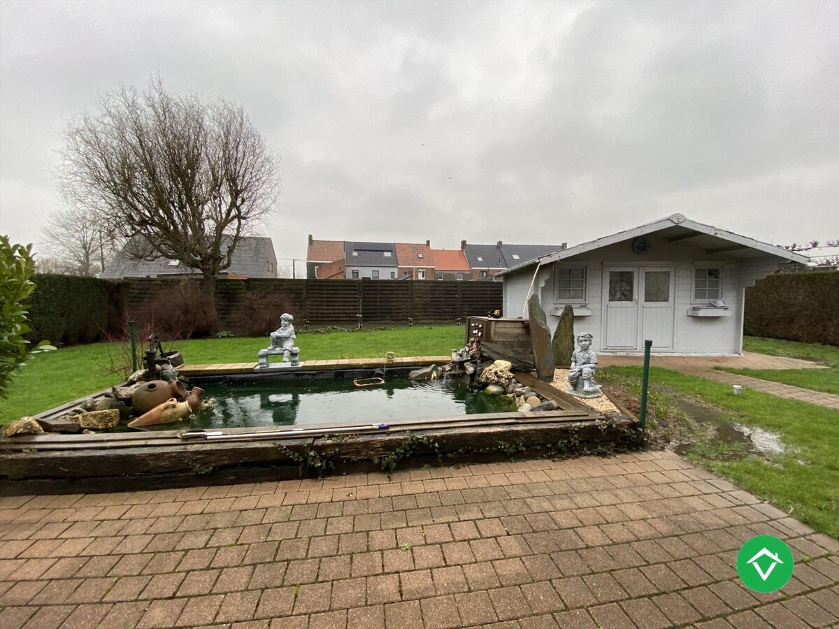 Alleenstaande woning met 3 slaapkamers en garage te Eernegem 