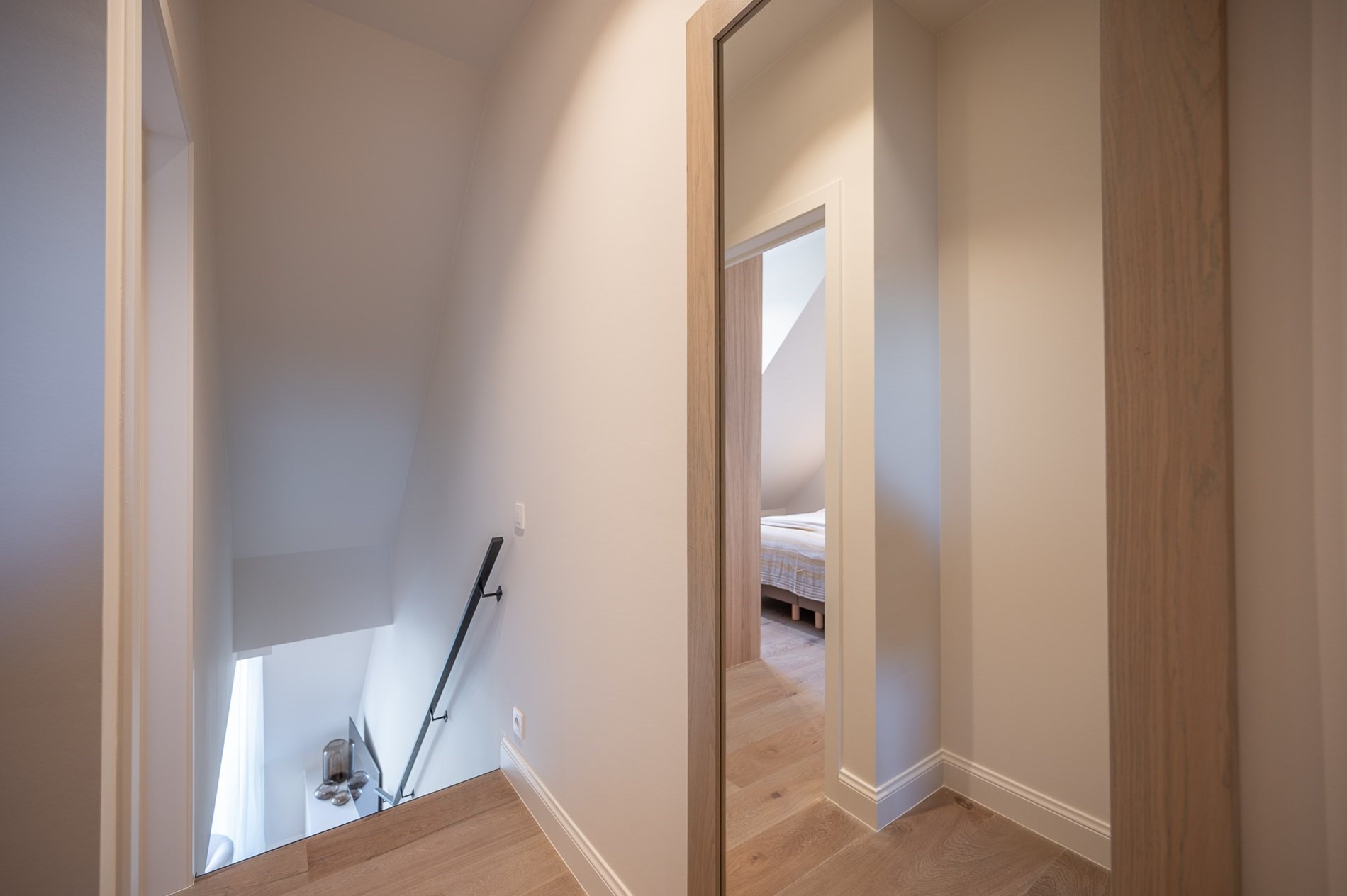 Nieuwbouw duplex appartement met prachtige zichten op de minigolf en zijdelings zeezicht gelegen vlakbij de Kustlaan te Knokke. 