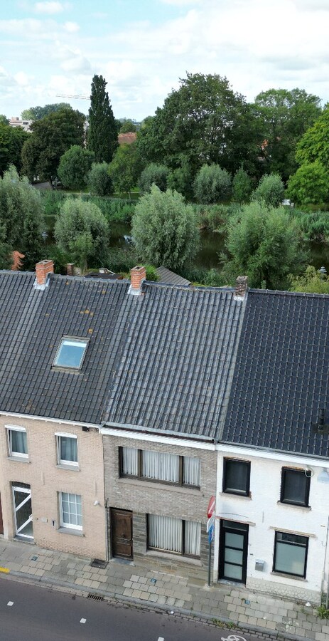 Rijwoning met 2 slaapkamers en tuin aan het Geitepark (Roeselare centrum) 