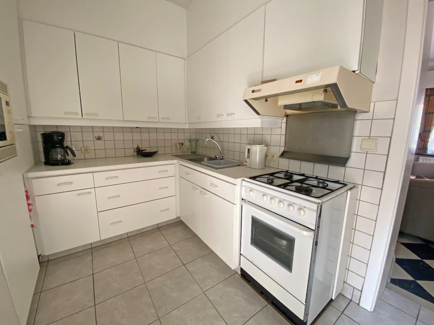 Vrijstaande woning op een perceel van 11 are 55 ca te Geel. 