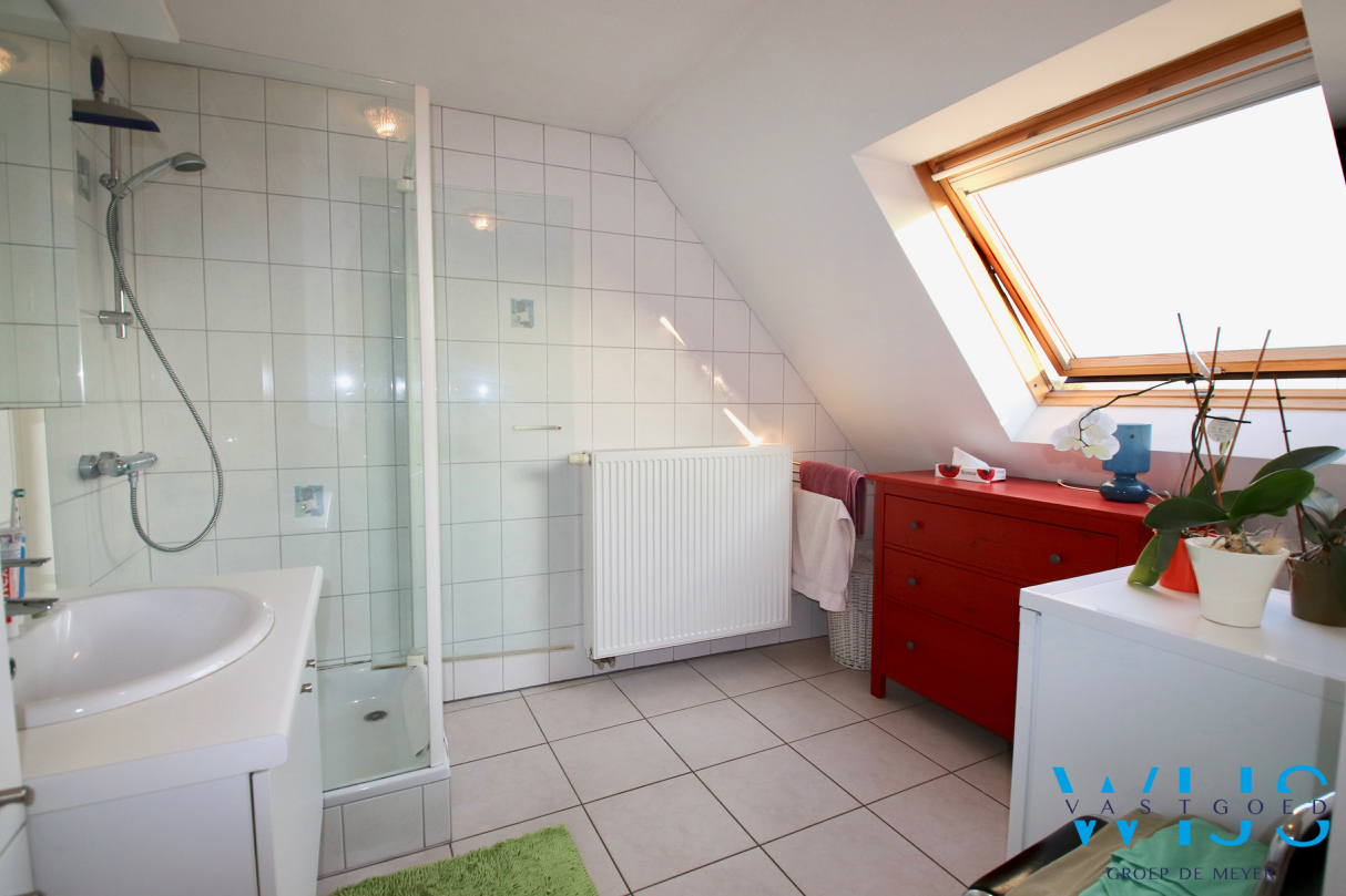 Gezellig 1 slaapkamer appartement met zonneterras &amp; garage ! 