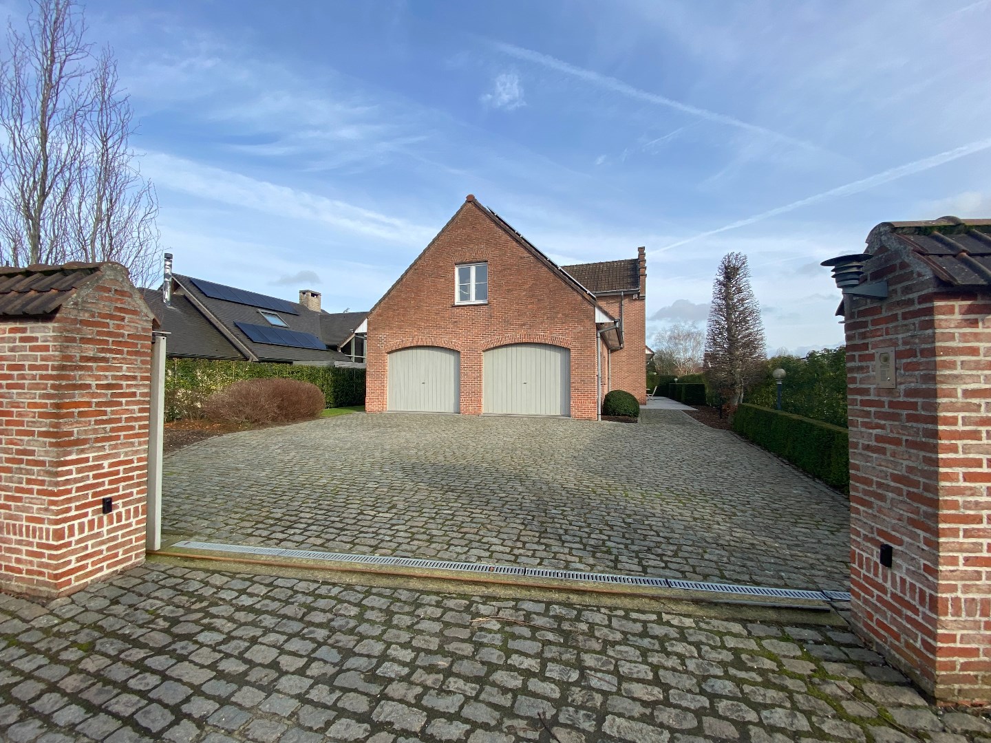 Exclusieve villa op een residenti&#235;le ligging op 1.145 m&#178; nabij het centrum! 