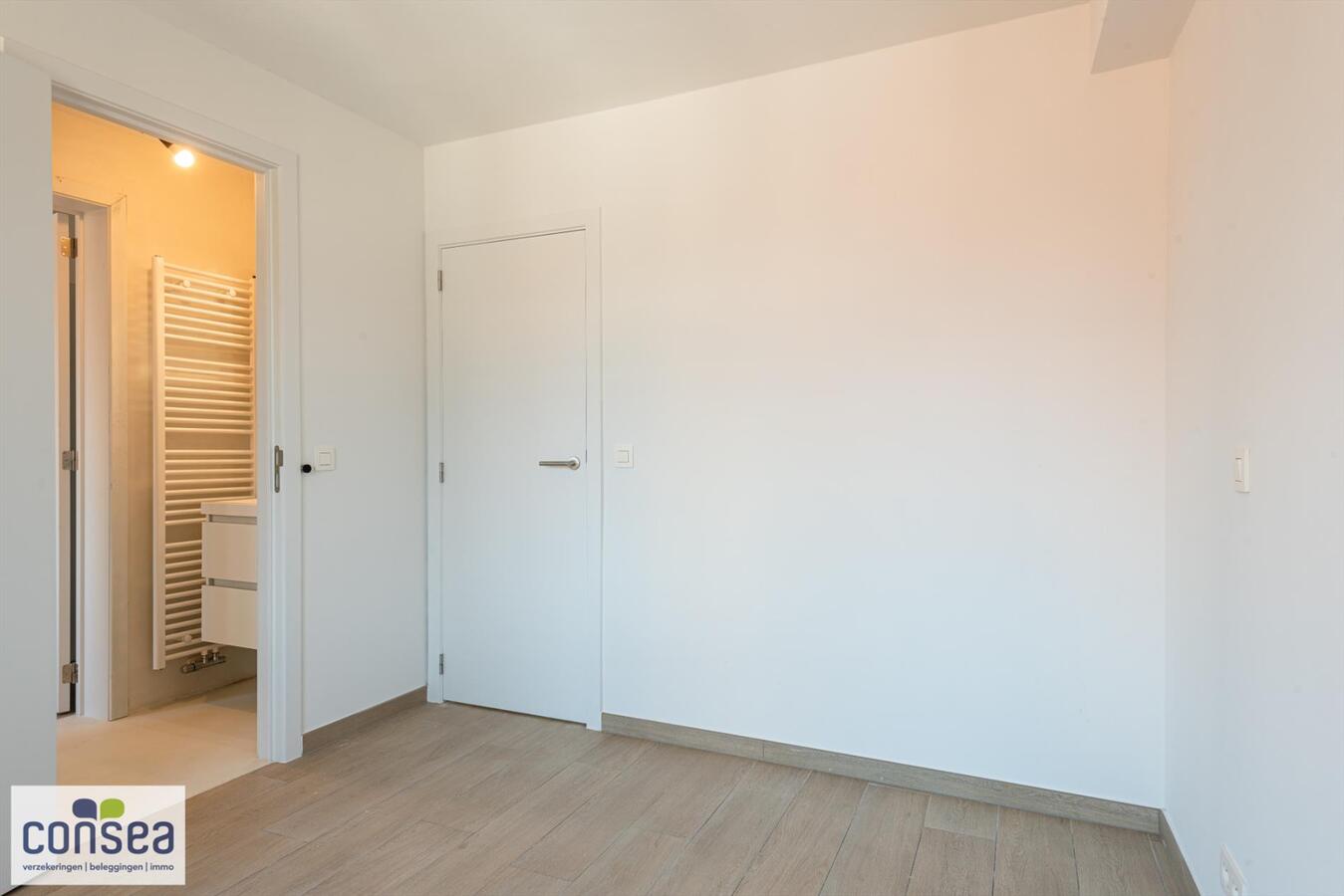 Lichtrijk appartement in het centrum van Maldegem met zicht op de kerk en overdekt terras van 15m&#178; 