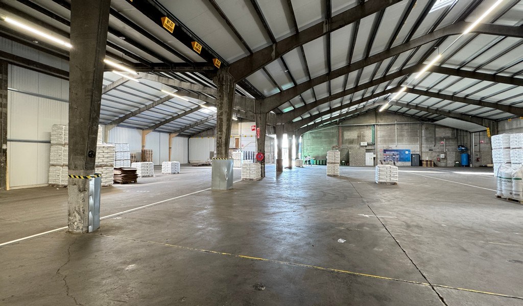 Magazijn te huur in Schomhoeve Logistic Center in haven Antwerpen
