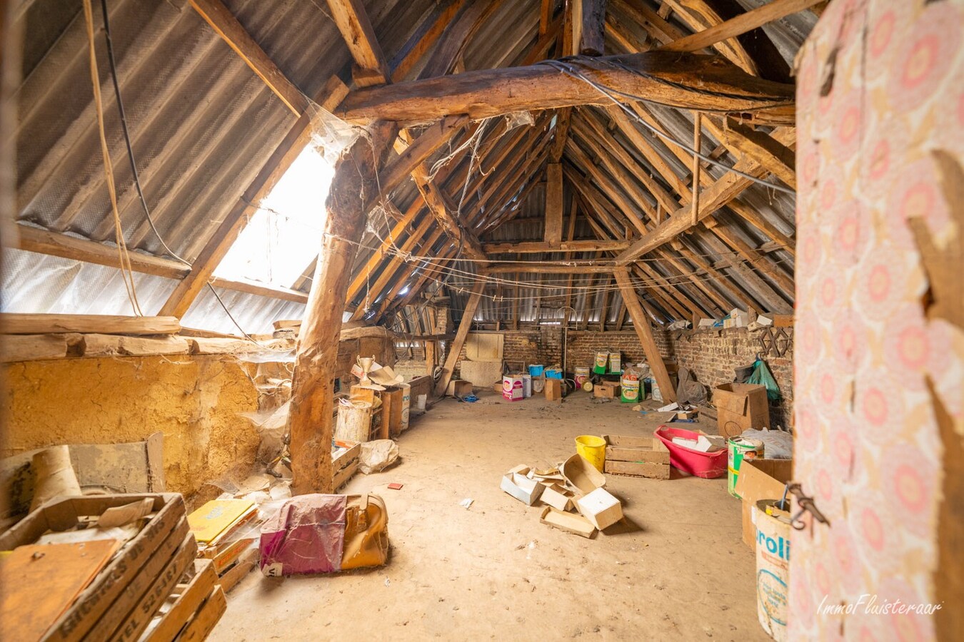 Ferme carr&#233;e &#224; r&#233;nover sur environ 60 ares &#224; Borlo (Gingelom) 