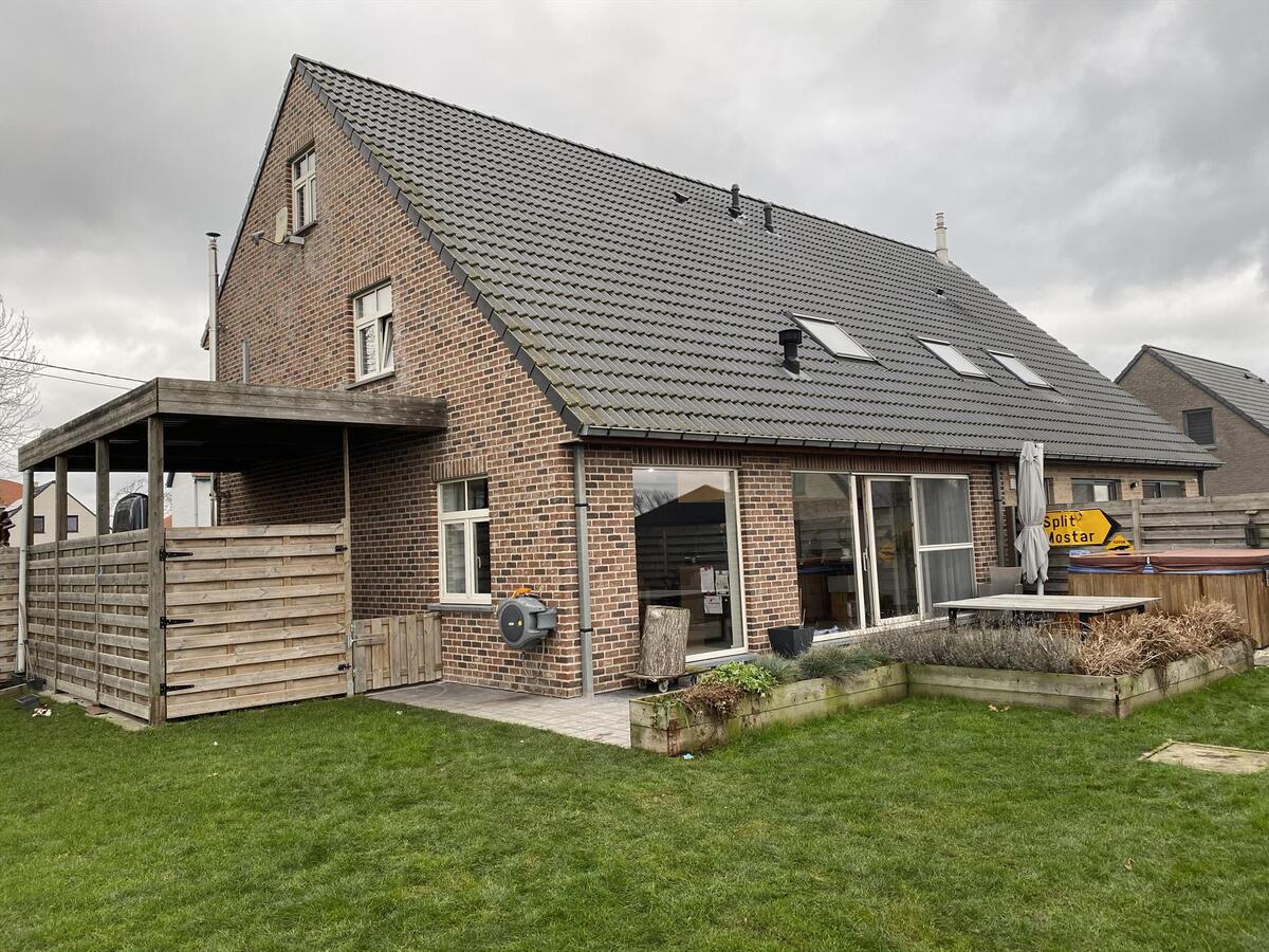 Woning met 4 slaapkamers te Leke 