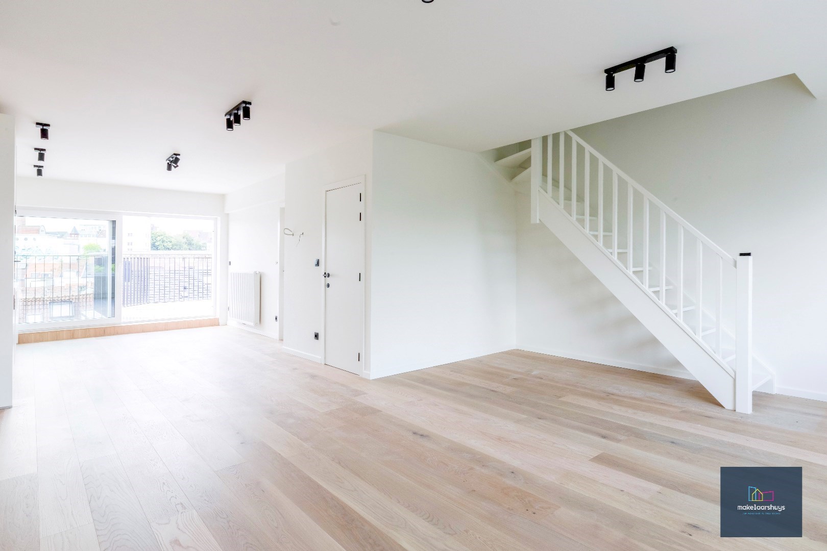 Prachtige penthouse met 2 slaapkamers en  groot terras met uniek uitzicht 
