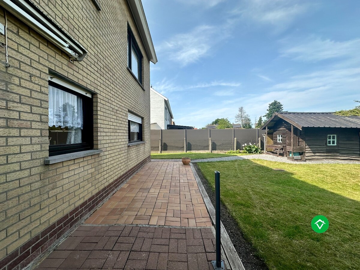 Gezinswoning met 3 slaapkamers en inpandige garage te koop in de Mokker (Koekelare) 