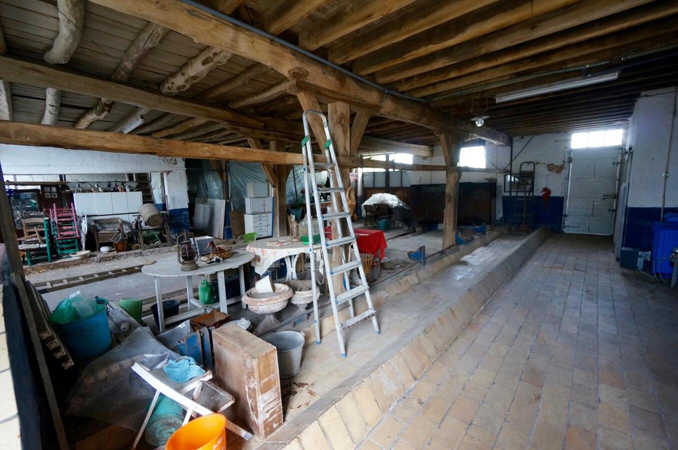 Prachtig renovatie project op ca. 1,9 ha te Boechout 