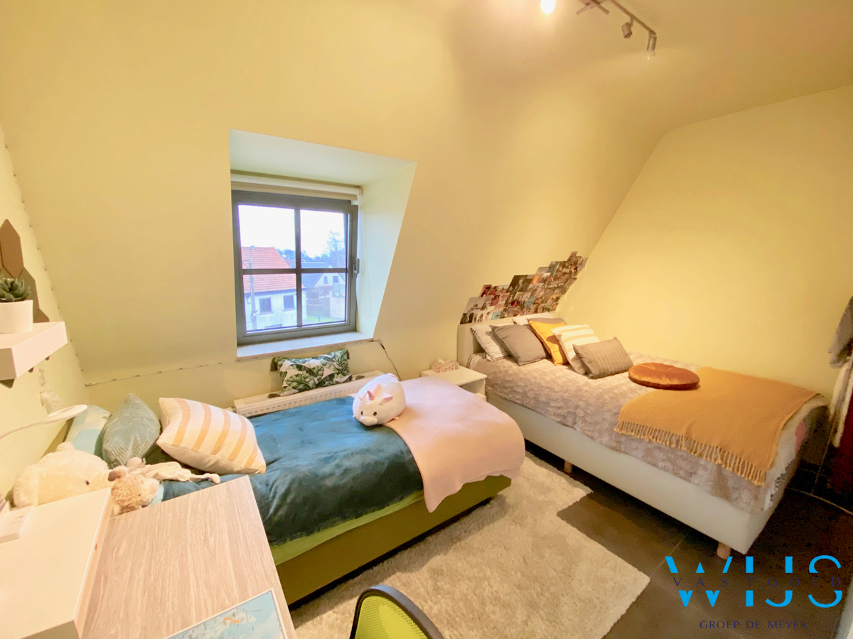Instapklaar &#233;&#233;nslaapkamer appartement MET staanplaats te Evergem/Rieme ! 