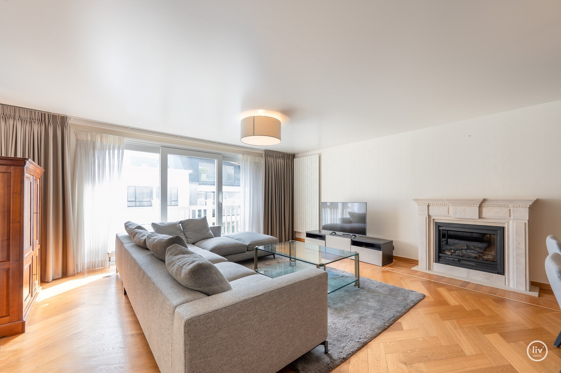 Bel appartement spacieux dans une rue calme de la Lippenslaan (avec possibilit&#233; d&#39;acheter un garage int&#233;rieur). 