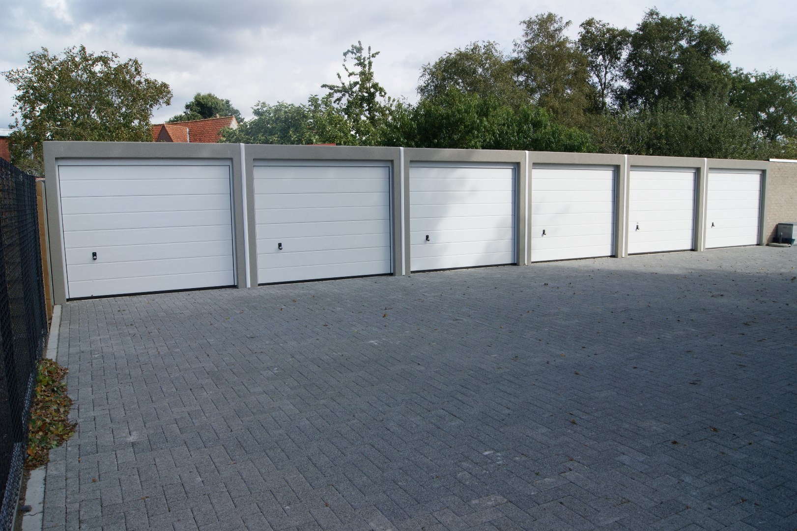 Bijhorende garage