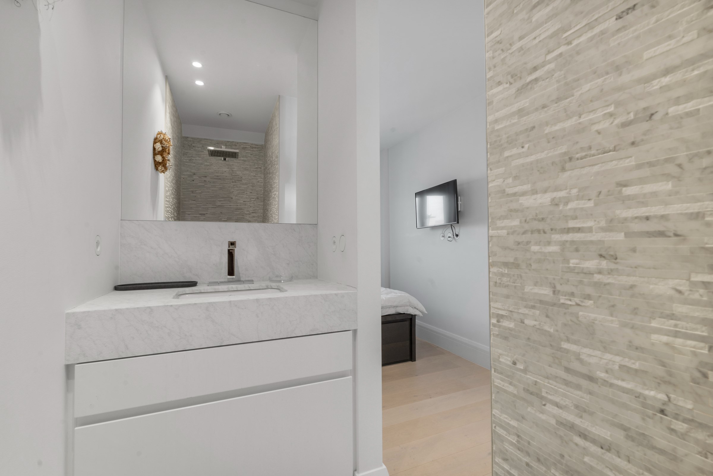 Luxueus duplex-hoekappartement, voorzien van alle comfort, nabij het Rubensplein (Mogelijkheid tot aankoop van een inpandige garage-staanplaats) 