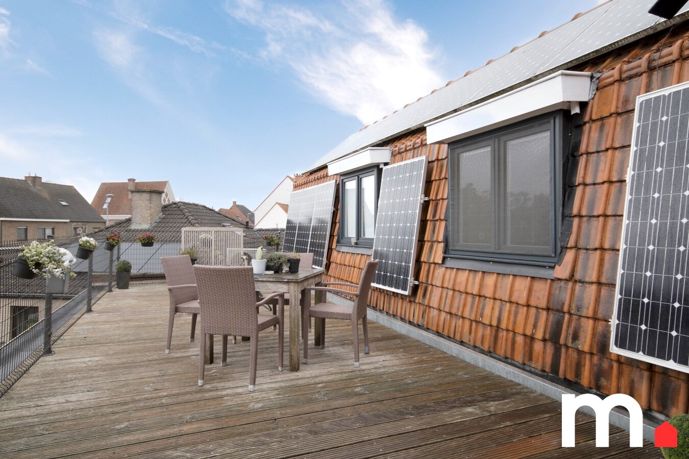 Uniek handelshuis met woonst op toplocatie – 220m&#178; commerci&#235;le Ruimte + 165m&#178; woning 