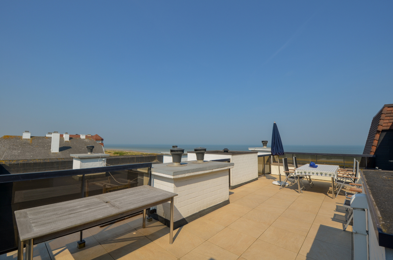 Exclusieve penthouse in de Res. Oostduinkerke Plaza met uniek zeezicht 