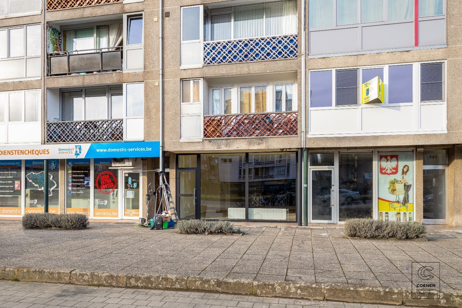 Multifunctioneel gerenoveerde handelsruimte van 70 m&#178;  met ruime vitrine en grote visibiliteit 