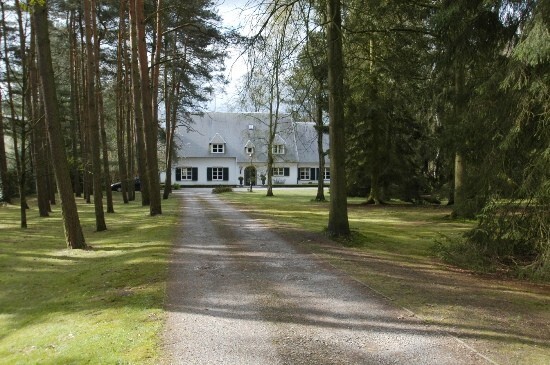 Tijdloze villa met weide op ca. 6.500m&#178; 