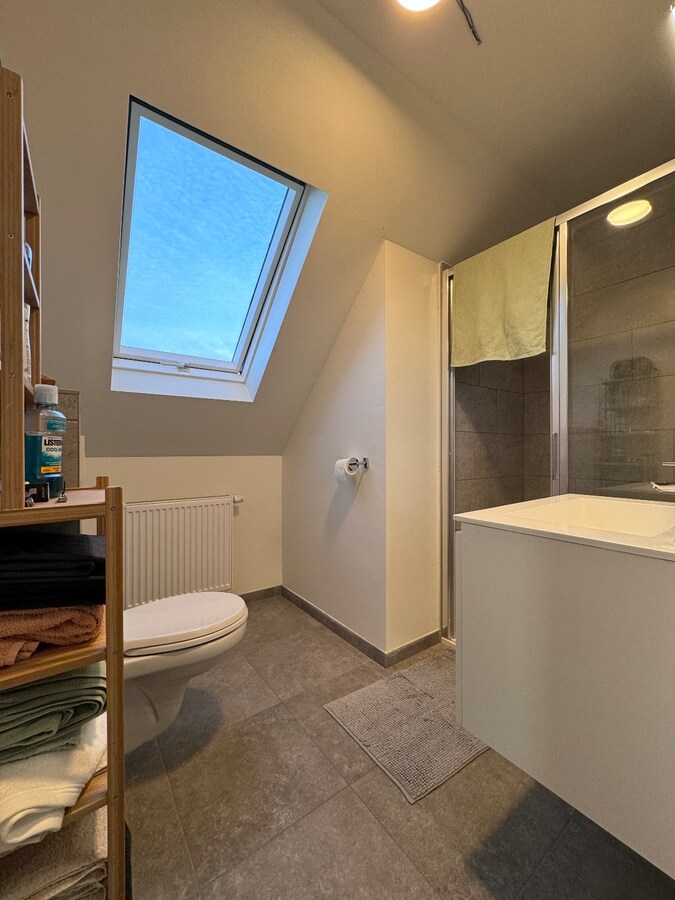 Duplex nieuwbouwappartement met 2 slaapkamers en groot terras te Torhout 