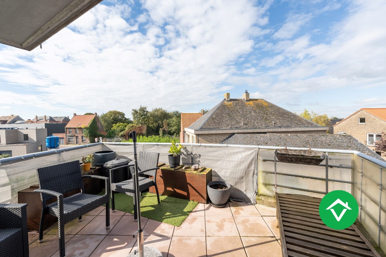 Instapklaar appartement met 3 slaapkamers en garage 