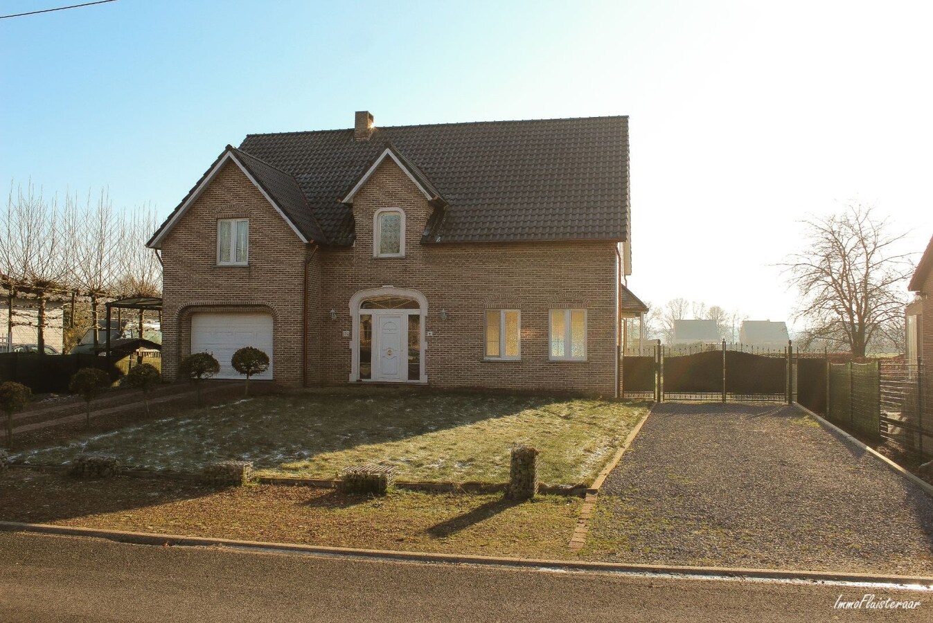 Spacious residential house on approximately 90 acres in Maaseik 