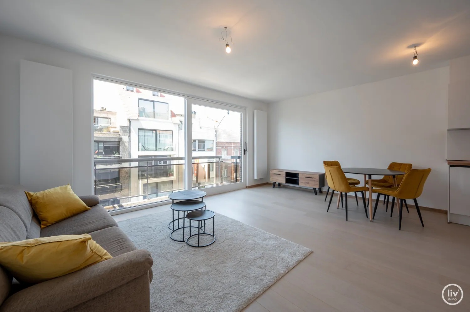 Appartement agréable avec 1 chambres à coucher et terrasse orienté West situé au l'avenue Lippens. 