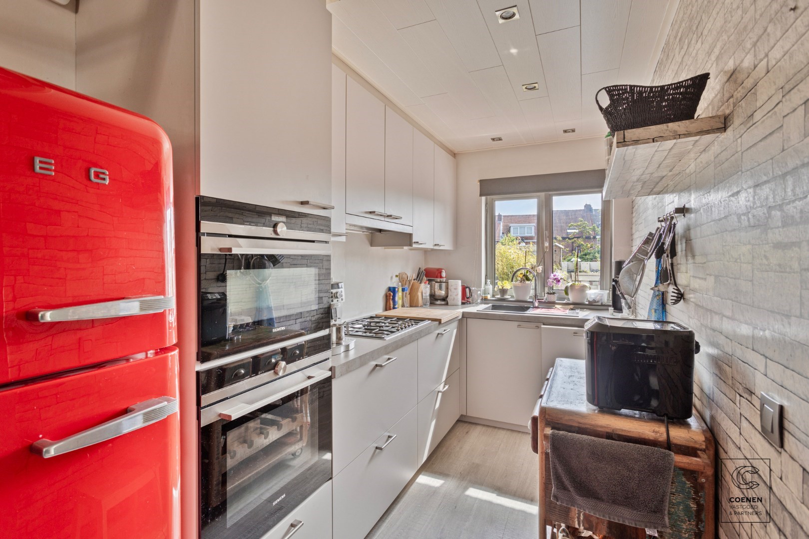 Instapklaar duplex appartement met 2 slpk&#39;s, bew. opp. van ca. 70 m&#178; te Hoboken! 