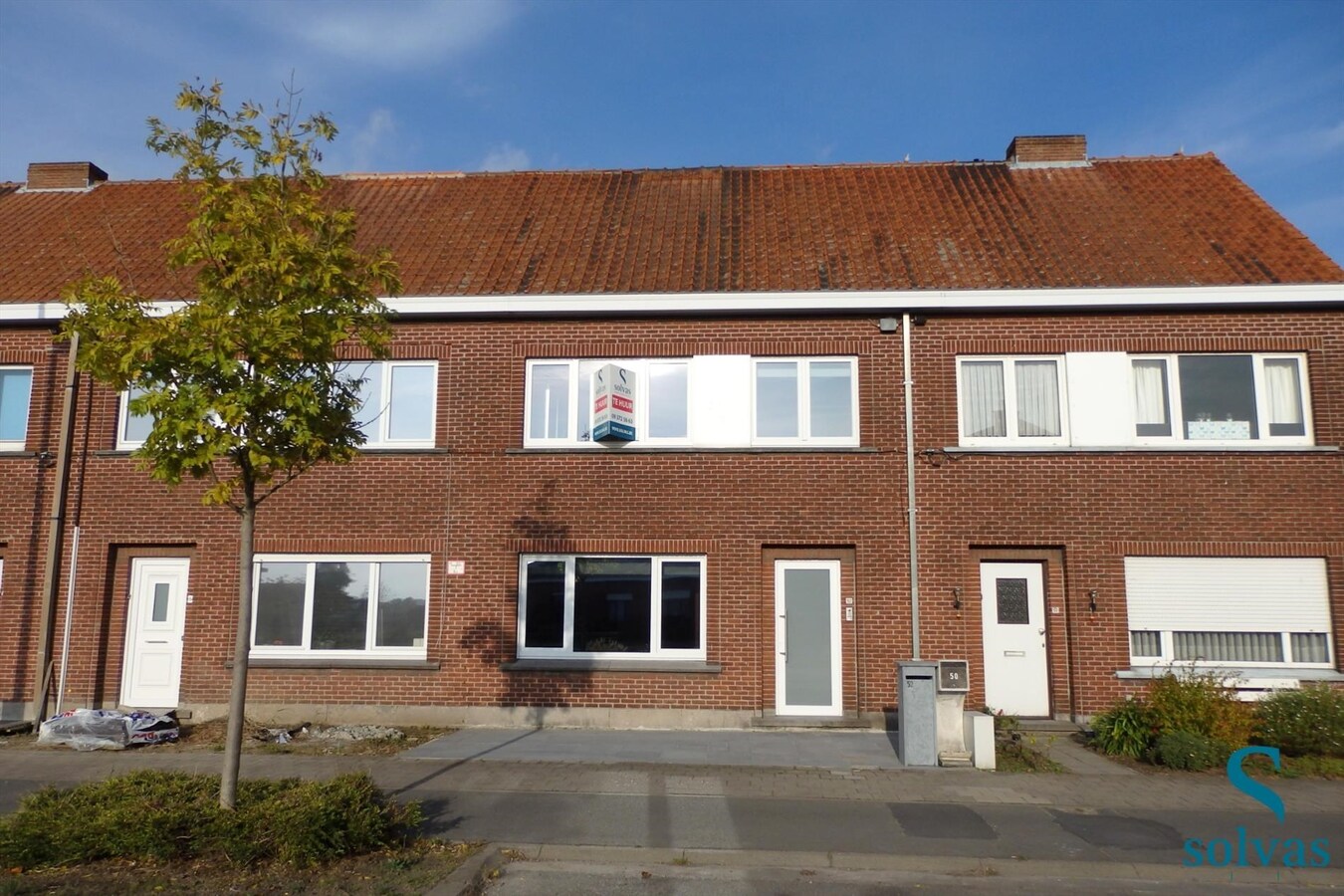 Gerenoveerde rijwoning te Evergem! 